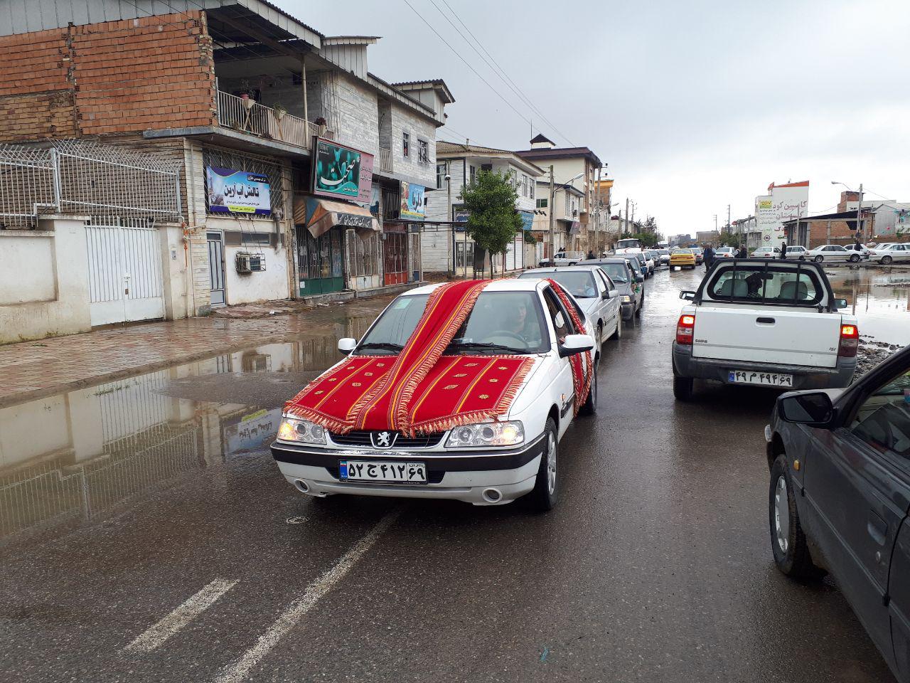برگزاری جشن عروسی در آق قلا، پس از فروکش کردن سیل + فیلم