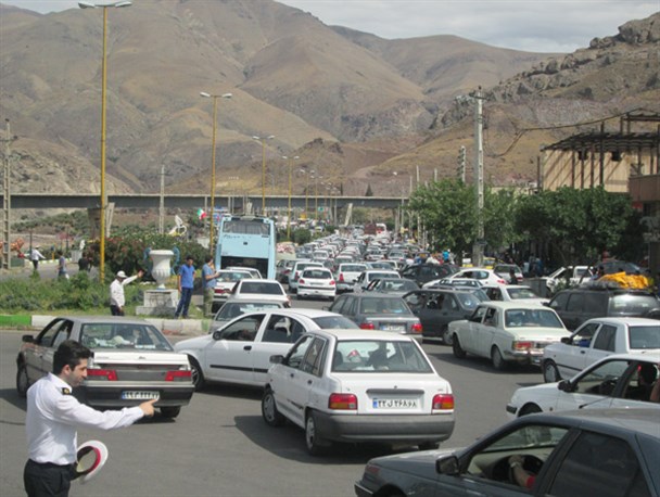 ترافیک نیمه سنگین در ورودی شهر رودبار