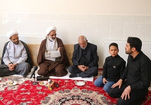 جایگاه شهدا بسیار رفیع است و در نزد خداوند روزی می‌گیرند