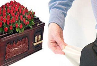 سلبریتی&zwnj;هایی که پس از مرگ یک دنیا بدهی به جا گذاشتند! + تصاویر