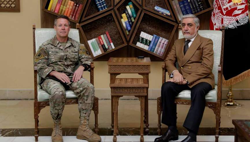 دیدار فرمانده ناتو در افغانستان با عبدالله عبدالله