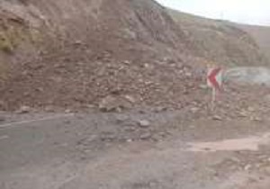 مسدود شدن راه ۱۶ روستای شهرستان چاراویماق/ شکستن باکس ۳ پل در هشترود