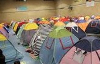 اسکان اضطراری ۱۵۰۰ مسافر نوروزی در شهر انارک بر اثر باد و طوفان شدید