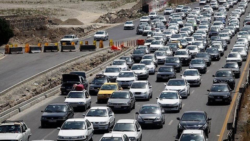 جزئیات محدودیت‌های ترافیکی جاده‌های کشور در ۱۳ فروردین/ کاهش ۲۱.۱ درصدی تردد برون شهری