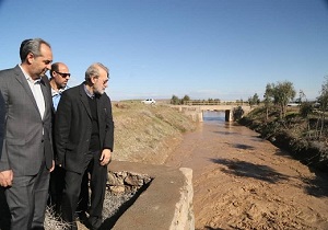 لاریجانی از رودخانه قمرود بازدید کرد