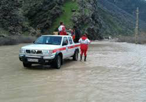 نجات یک خانواده گرفتار در سیل صغاد