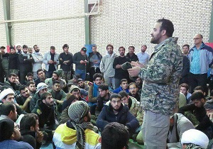 اعزام نیرو&zwnj;های قرارگاه جهادی تداوم دفاع از قم و تهران به مناطق سیل زده