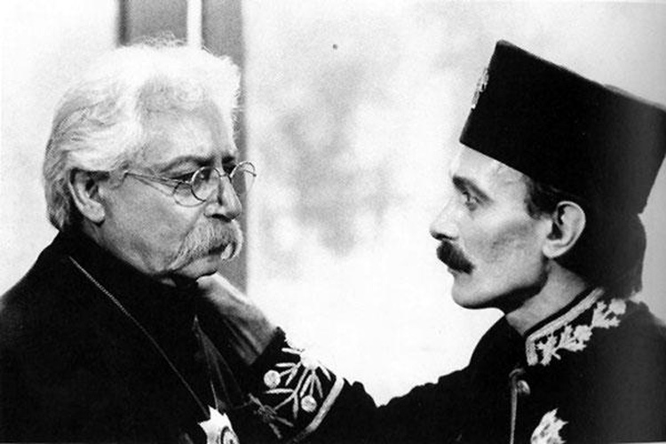 تصاویری از نقش آفرینی های متفاوت جمشید مشایخی