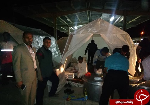 غذای گرم زینت بخش سفره سیل زدگان شادگان