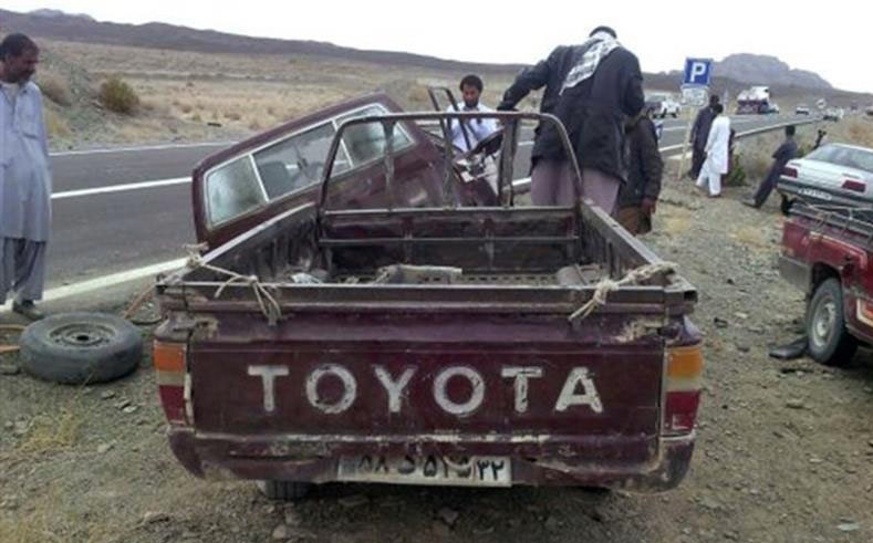 ۱۴ مجروح در واژگونی خودرو حامل اتباع بیگانه
