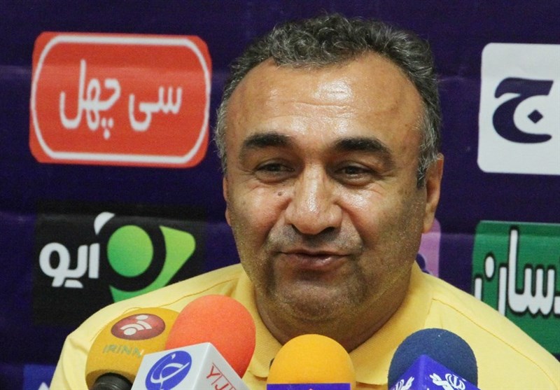 دست نشان: بازی با ذوب آهن جالب خواهد شد/ نورمحمدی دفاع راست سوم تیم ملی بود
