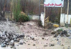 پاکسازی جاده هراز با برداشت بیش از ۸۰ درصد سنگ وشن