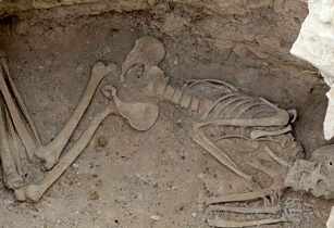 کشف استخوان‌ها انسان مربوط به بیش از ۲ هزار سال در مبارکه