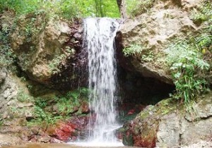 آبشار زیبا و دیدنی در روستای "نوده فاراب" + فیلم