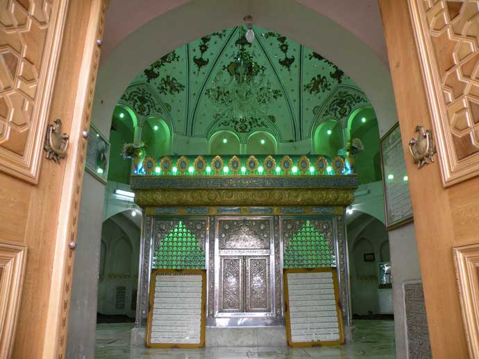 زیارت بیش از ۲۵ هزار نفر در بقاع متبرکه ملایر