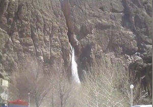 آبشار زیبا و دیدنی در شهرستان سمیرم + فیلم