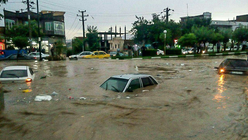 شکرگذاری خانواده سیل&zwnj;زده پس از یک سیل ویرانگر +فیلم