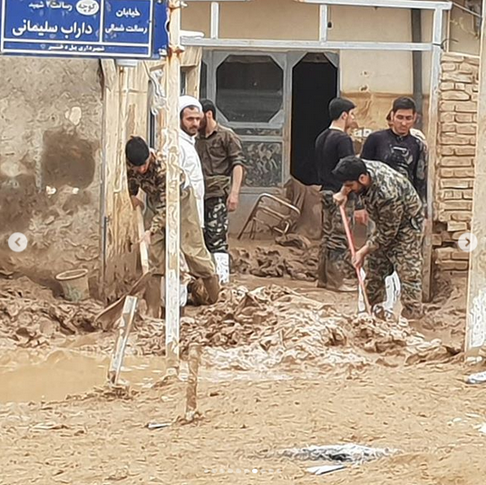 روایت تصویری جواد موگویی از سیل لرستان / تشبیه سیل لرستان به فیلم &laquo;چ&raquo; به روایت&zwnj;گری جواد موگویی