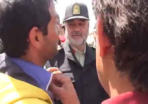 جوان پلدختری در حضور فرمانده ناجا: هنوز مرگ بر آمریکا و اسرائیل می‌گوییم + فیلم