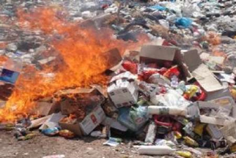 کشف و انهدام ۲۳ تن مواد غذایی فاسد