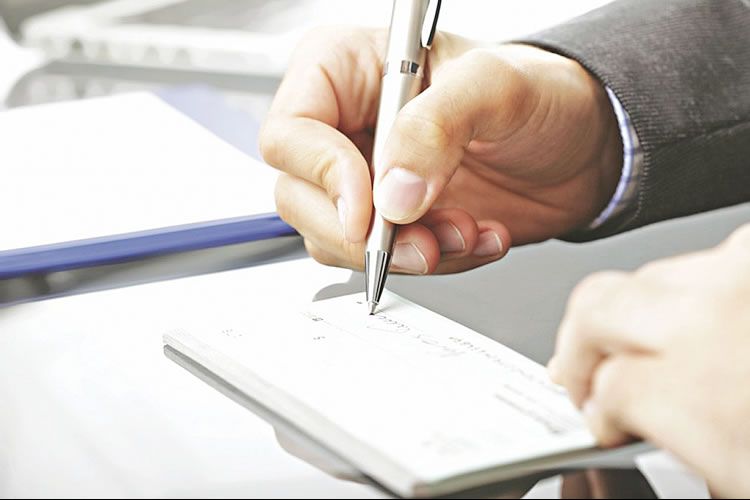چک‌های پشت نویسی شده از امروز بی اعتبار می‌شوند