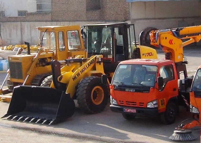 ارسال دستگاههای راهداری به مناطق سیل زده