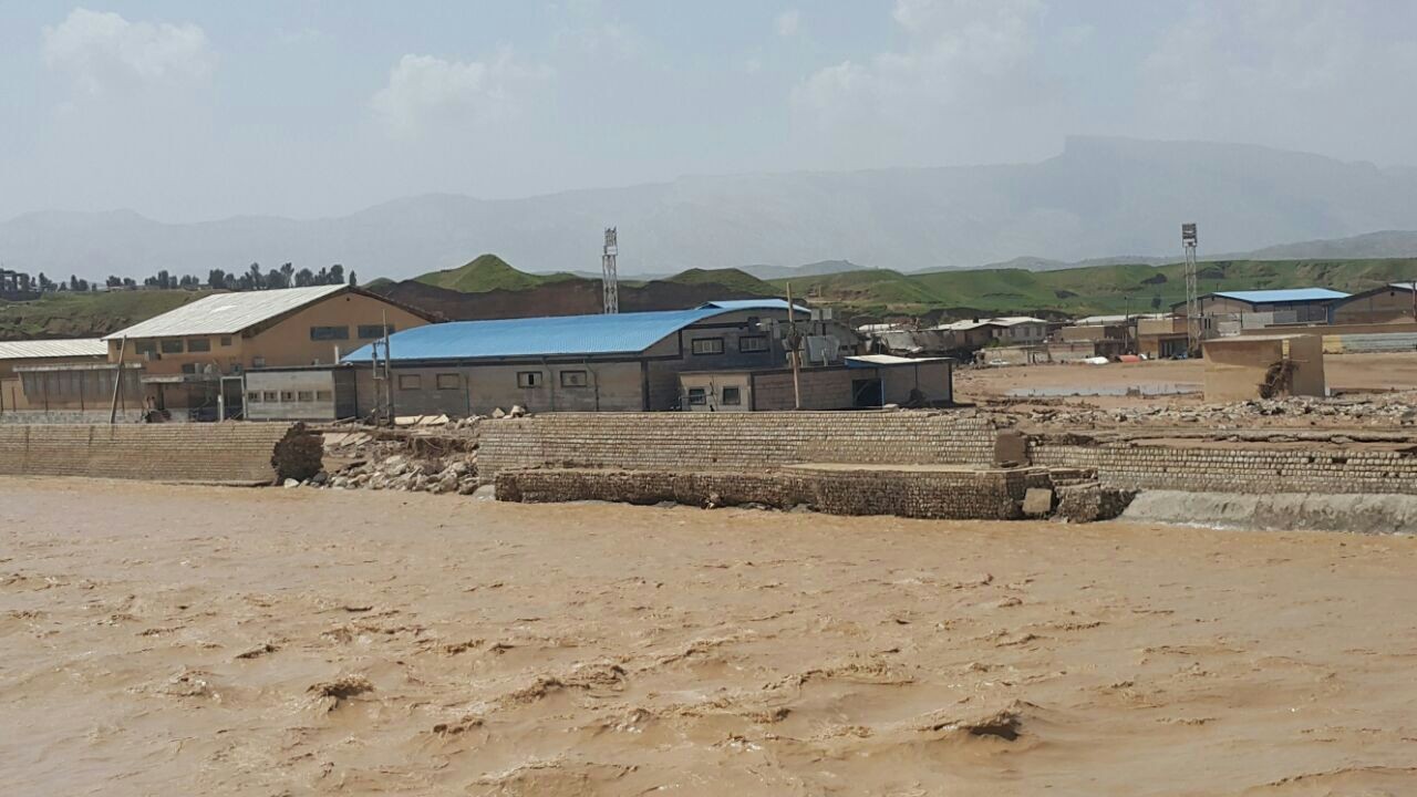 آخرین اخبار از مناطق سیل&zwnj;زده شنبه ۱۷ فروردین ماه/ پاکسازی معابر پلدختر تا ۳ روز دیگر/ دستور تخلیه ۶ شهر خوزستان صادر شد +فیلم و تصاویر