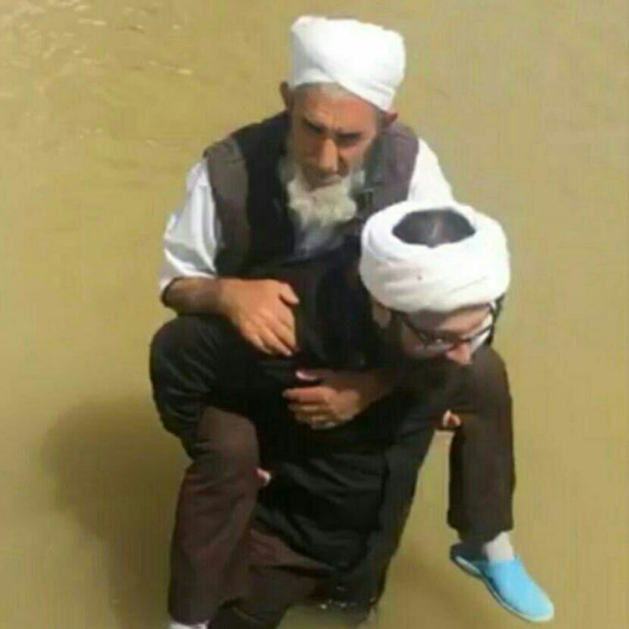 آخرین اخبار از مناطق سیل&zwnj;زده شنبه ۱۷ فروردین ماه/ پاکسازی معابر پلدختر تا ۳ روز دیگر/ دستور تخلیه ۱۶ شهر خوزستان صادر شد +فیلم و تصاویر