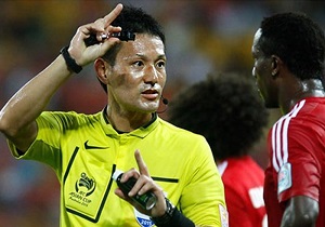 آشنایی با داور دیدار پرسپولیس - الاهلی/ خوش یمن برای ایرانی‌ها و عاشق کارت زرد