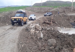 ارسال ۱۲ ماشین آفرود به مناطق سیل زده شهرستان کوهدشت