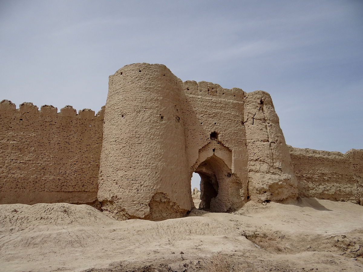 بنای باشکوه و تاریخی "قلعه رستم" در زابل + فیلم