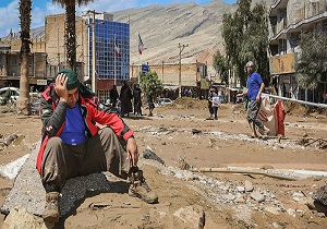 کمک ۱۸۰ میلیون ریالی پزشکان همدان به سیل زدگان