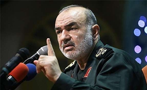 وظیفه سپاه، خادمی مردم است/خوزستانی ها به خوزستانی بهتر و بانشاط تر  از قبل امیداوار باشند