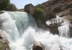 مردم از نزدیک شدن به رودخانه و سد زیاران خودداری کنند