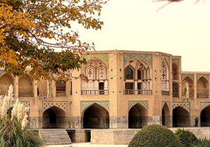 بازدید ۵۰۲ هزار نفر گردشگر از آثار تاریخی استان اصفهان