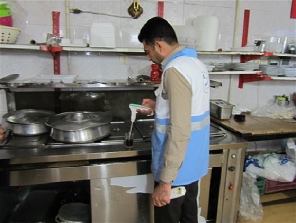 سه مرکز عرضه مواد غذایی در گناوه تعطیل شد
