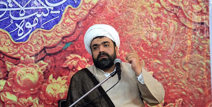عالم مدیون حسین (ع) است/ ثارالله (ع) باب نجات امت است