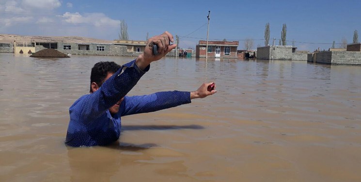 ۱۰۰ حساب بدون ضابطه در جمع‌آوری کمک به سیل‌زدگان مسدود شد/ حتی بسیج هم از هلال احمر مجوز گرفت