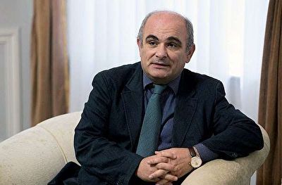 کمک رسانی سفیر روسیه در ایران به سیل زدگان + فیلم