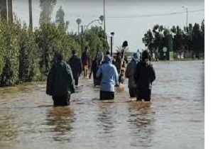 کمک رسانی کارکنان اتاق بازرگانی خرمشهر به سیل زدگان