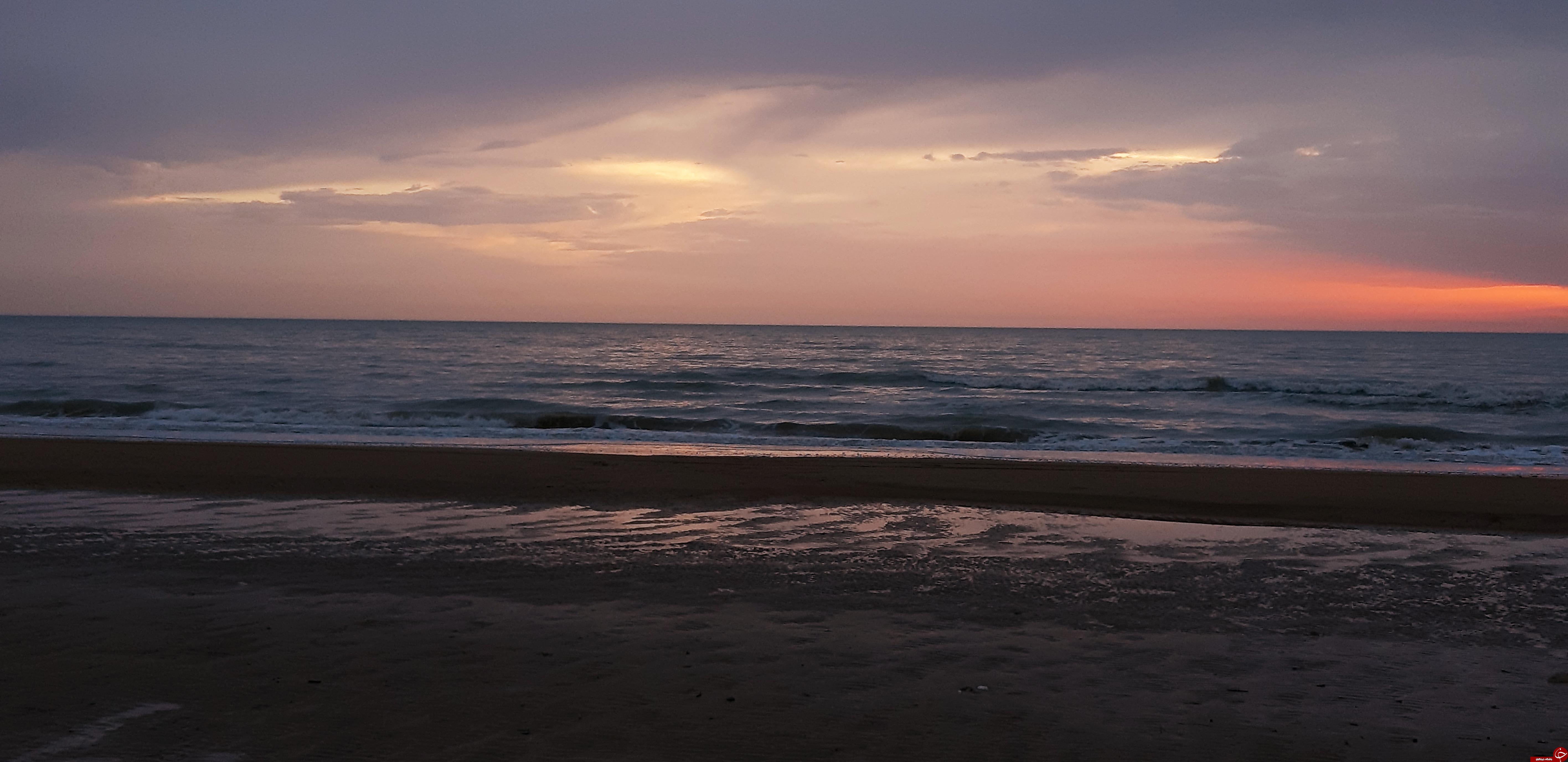 غروب خورشید در ساحل روستای دلارام تنگستان+ تصاویر