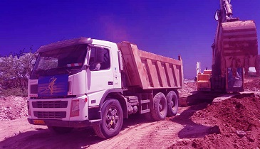عملیات شبانه برای مهار سیل