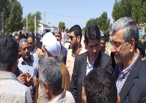 برگزاری نشست تحکیم سیل بندها و ارائه خدمات لازم برای سیل زدگان حمیدیه/خبر حضور نداشتن سرپرست فرمانداری حمیدیه در شرایط بحرانی صحت ندارد