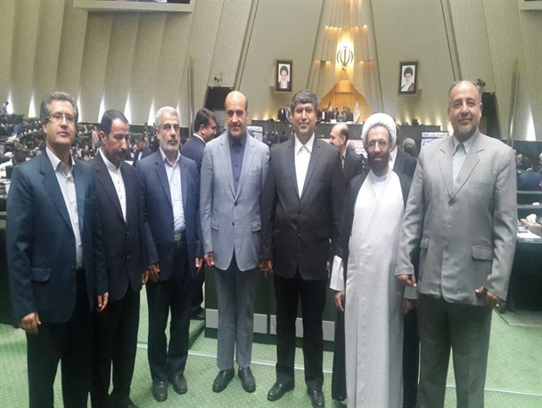 درخواست نمایندگان مجلس استان مرکزی برای ادامه مشارکت مردمی در کمک به سیل زدگان