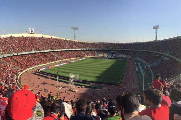 جرقه&zwnj;های قرمز در ورزشگاه آزادی تهران