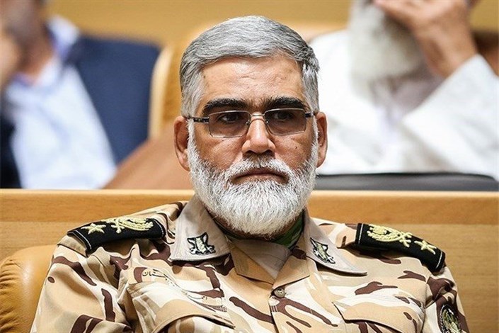انقلاب اسلامی با وحدت کلمه و همدلی قدرت پوشالی آمریکا را در هم شکست