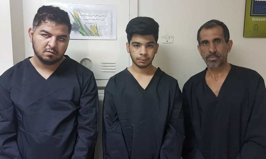 سارقان منزل با ۹۰ فقره سرقت در کرج دستگیر شدند/ متهمان را شناسایی کنید + عکس