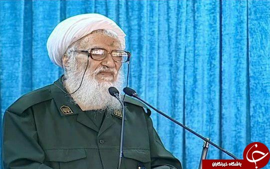 امام جمعه موقت تهران با لباس سپاه + عکس