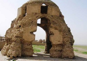 بنای تاریخی "چهارطاق" در آستانه تخریب + فیلم