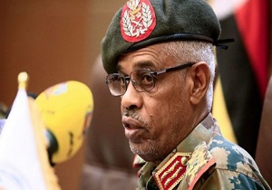 رئیس شورای نظامی انتقالی سودان: هیچ چشم‌داشتی به حکومت نداریم